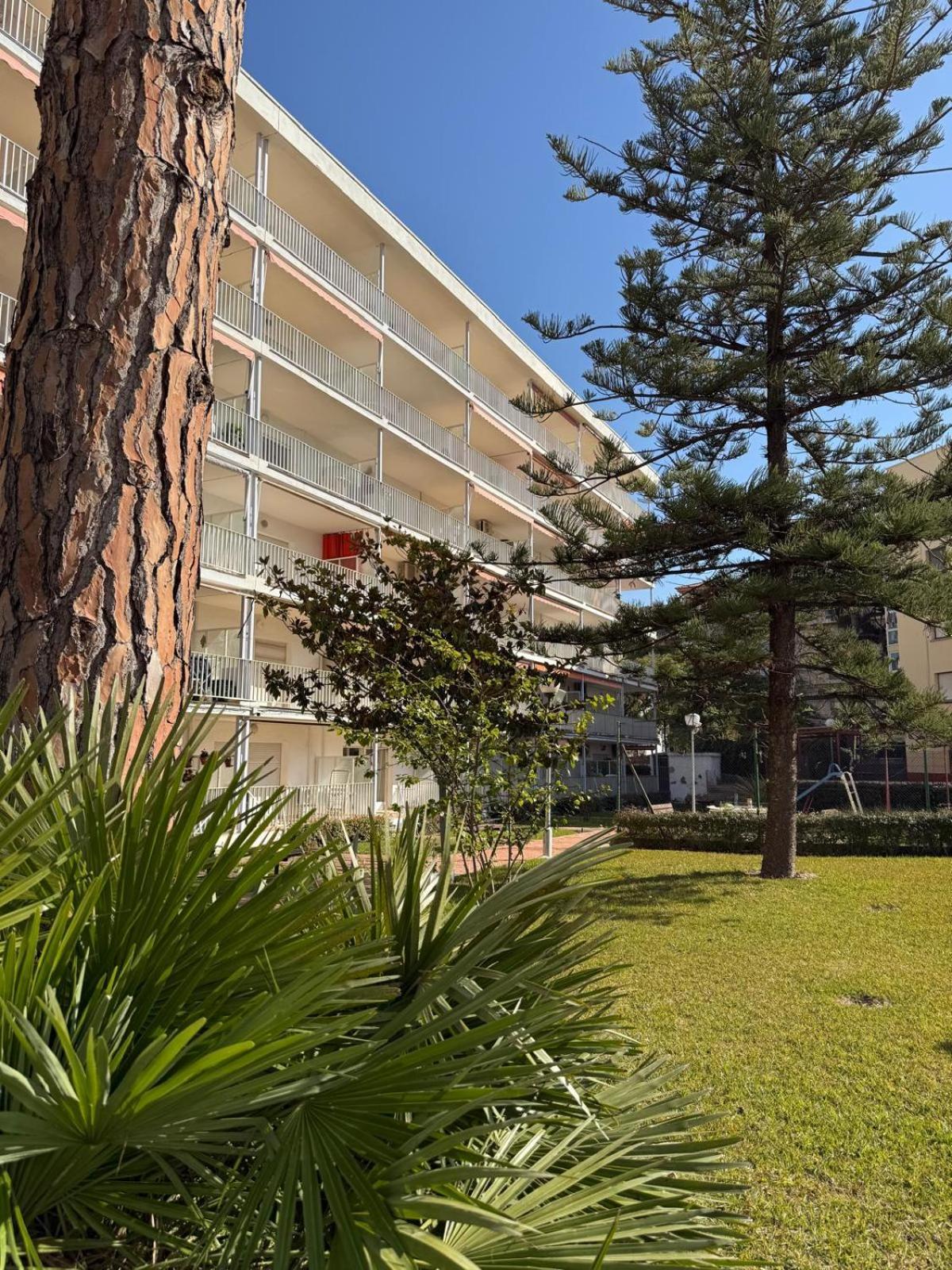 Apartamentos Hesperia Palmyra Salou Exteriör bild